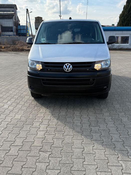 Volkswagen Transporter VW T5 diesel praktyczne Normalne ślady użytkowania jak to na budowie