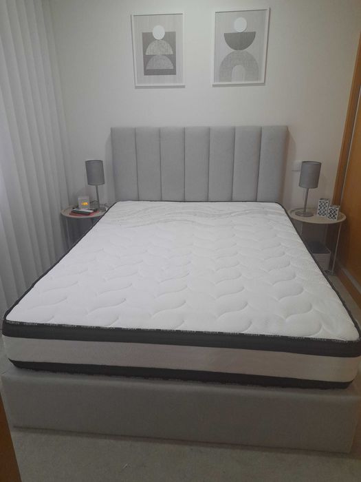 Cama de casal completa, está como nova, colchão viscoflex