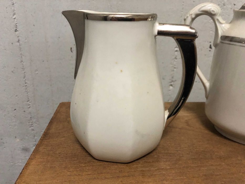 Lote de peças em Porcelana e Vidro