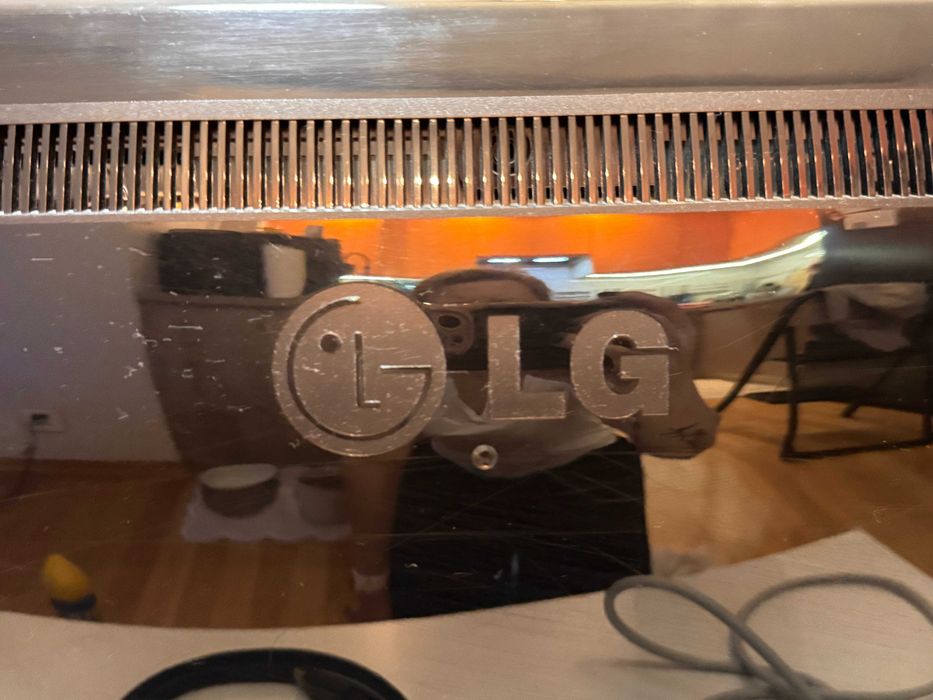 Monitor LG W2261VP-PF czarny FullHD