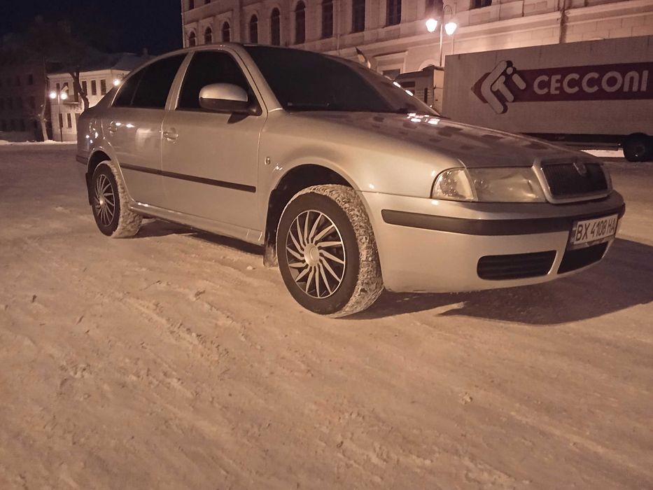 Продам Шкоду тур 1.6