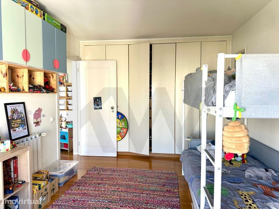 Apartamento T3 | 135 m2 de área bruta privativa | 2 lugares de garagem