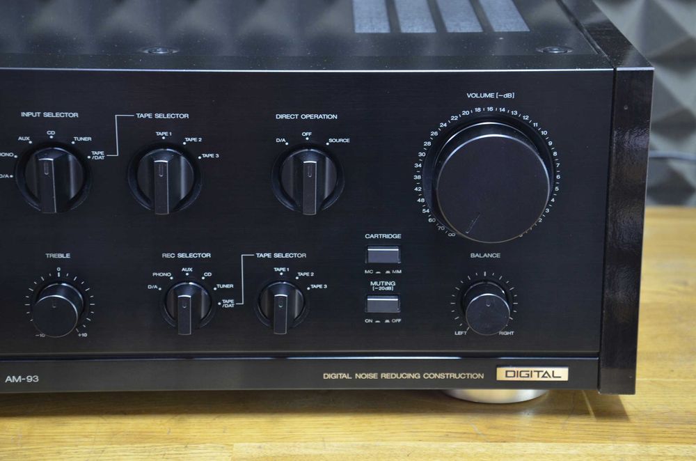 Wzmacniacz AKAI AM-93