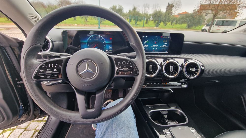 Mercedes Benz CLA 250 e