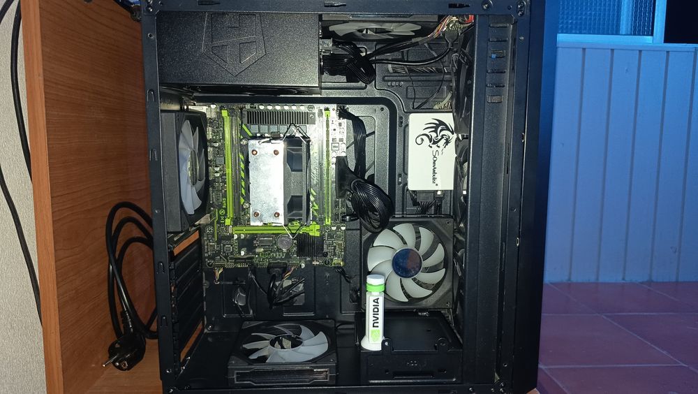 PC Gaming Tempest Phantom com Xeon X99 / 16GB RAM SK Hynix / Fonte 700W 256gb SSD (Sem Gráfica)