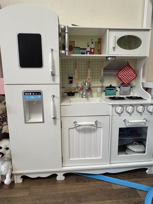 Дитяча деревʼяна кухня