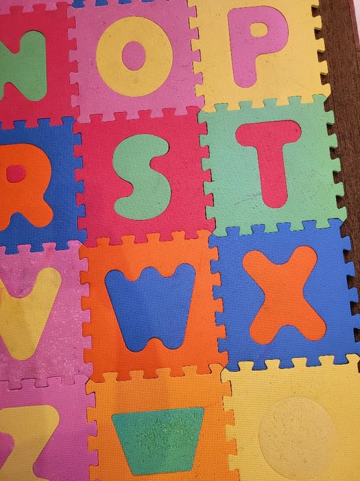 Tapete de atividades puzzle abecedário