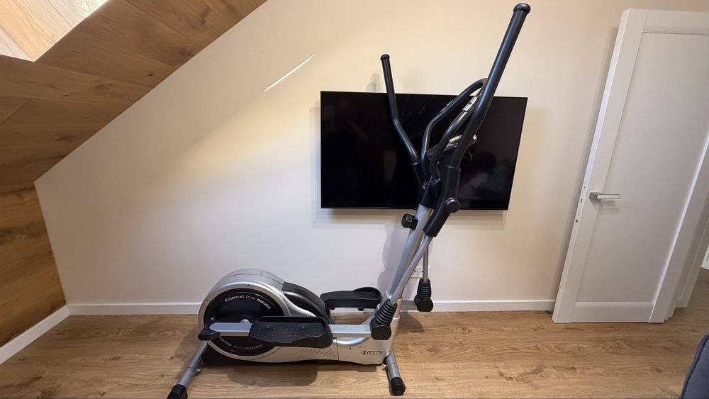 Еліптичний тренажер орбітрек GRAND Cross Trainer