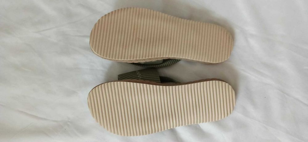 Klapki damskie lekkie r.36