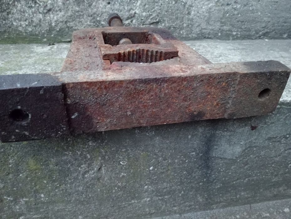 Stare imadło do rur