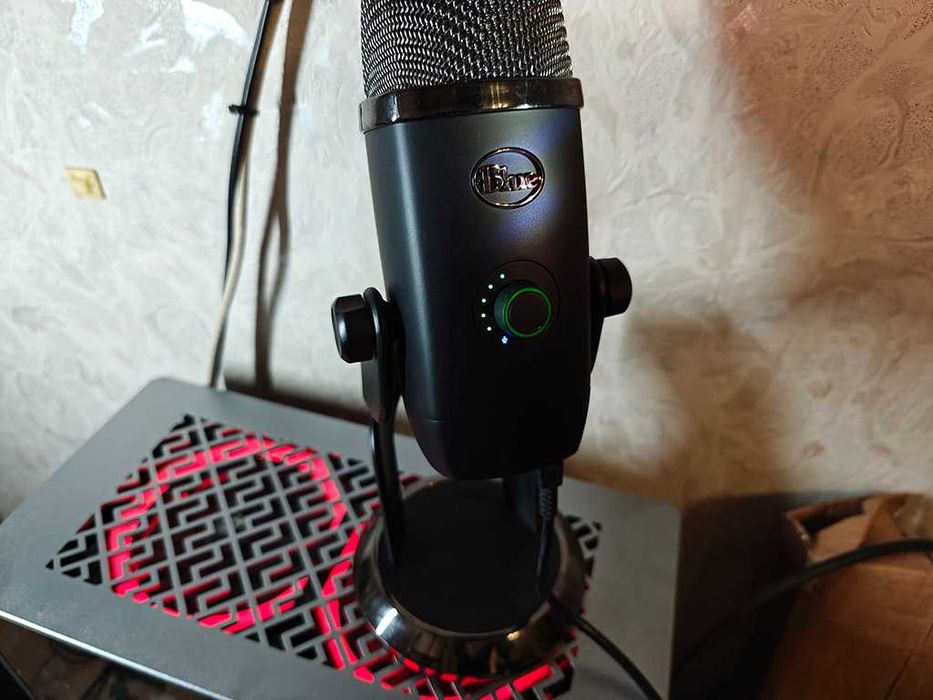 Мікрофон Logitech Blue Yeti X Blackout