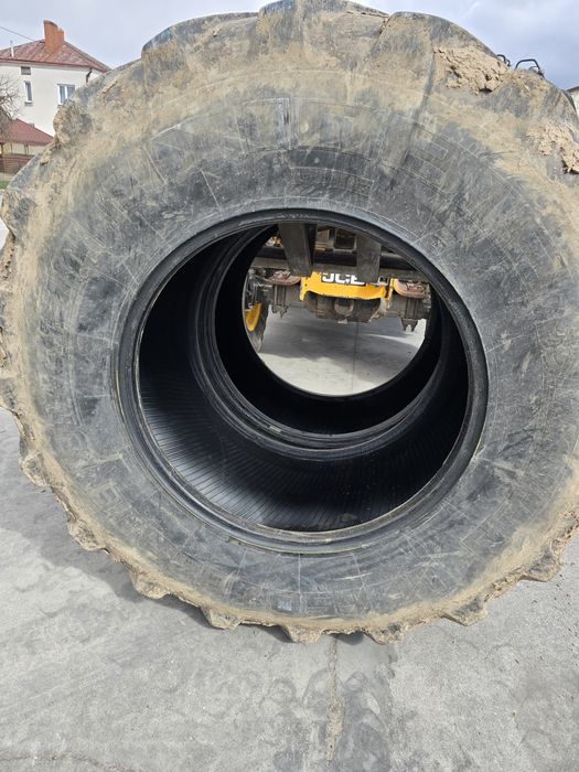 Opona 650/85/38r michelin