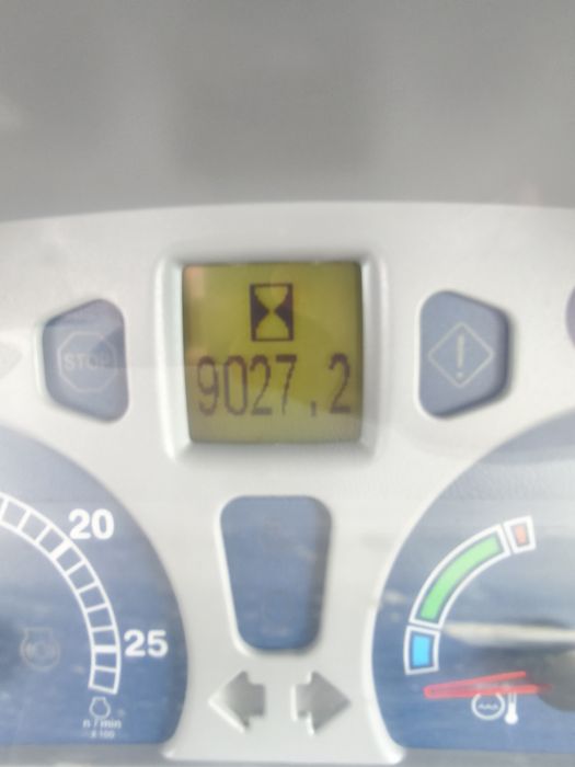 New Holland T7060