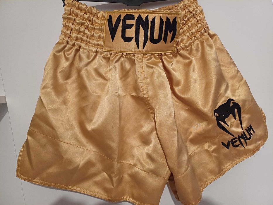 Venum Spodenki Muay Thai Classic Złote/Czarne