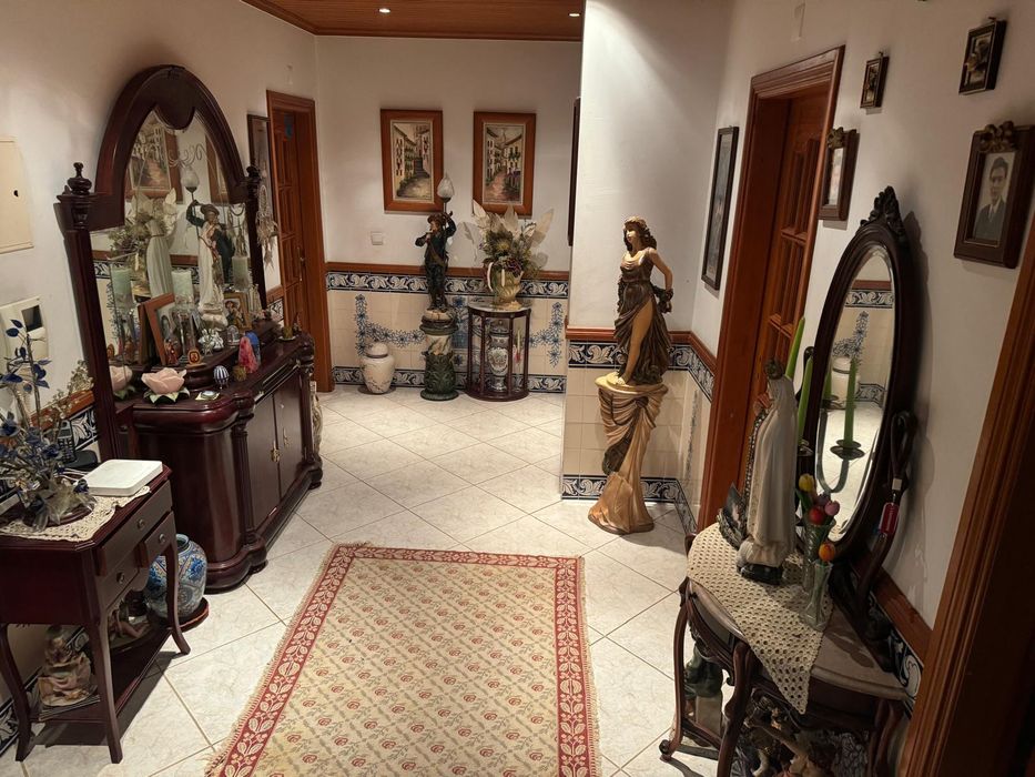 Quarto para Alugar – Póvoa de Santa Iria (Despesas Incluídas)