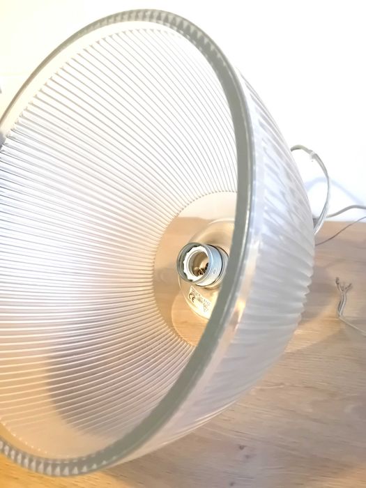 Candeeiro de tecto em vidro grosso, rigorosamente impecável