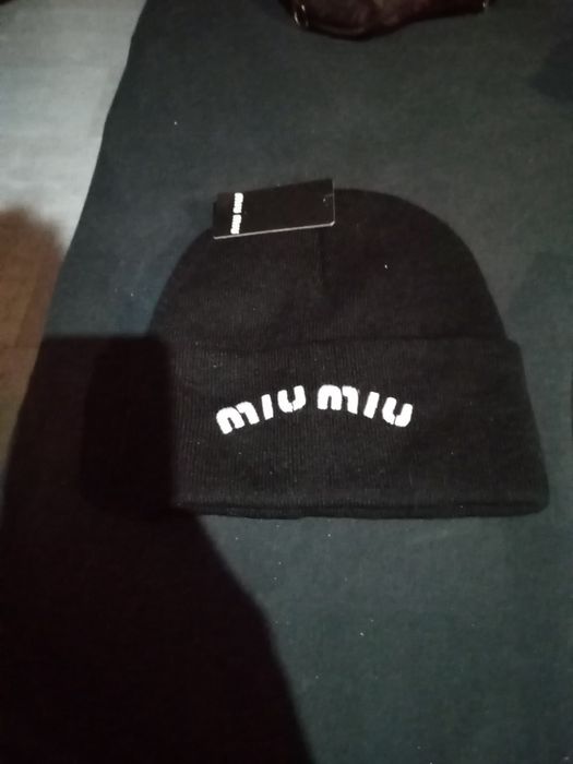 Sprzedam nową czapkę jesienno zimowa miu miu polecam