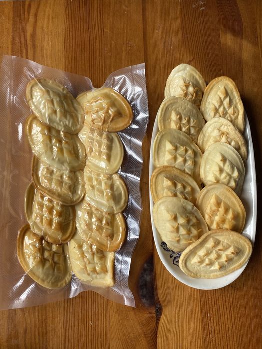 Serki wędzone oscypki korbacze pakowane na prezent na swieta swieze