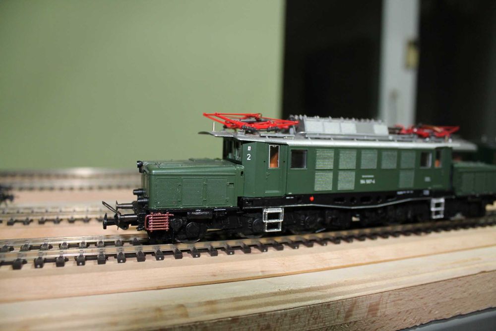 Электровоз "крокодил" , масштабная модель, НО, 1:87. ROCO.