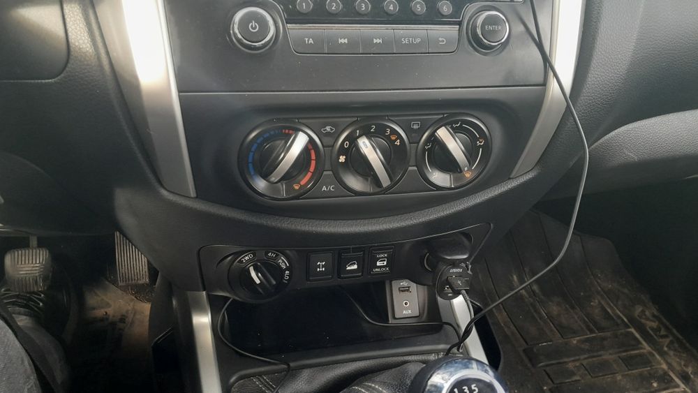 Sprzedam NISSAN nawara