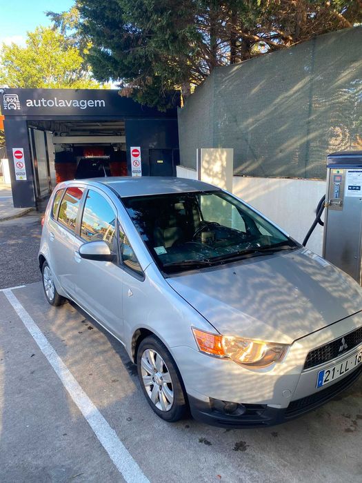 Mitsubishi colt 2011