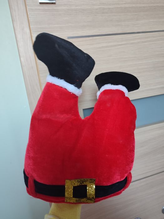 Czapka na głowę świąteczna w kształcie spodni