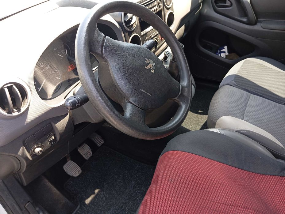 Продам Пежо партнер