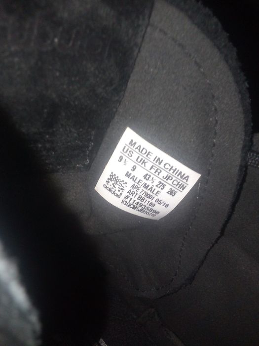 Красовки,, адидас,, замшевые, новые.