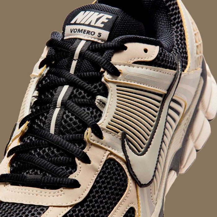 Оригінал ! Кросівки Nike ZOOM VOMERO 5 FJ4151-008 US 9; US 9.5; US 10.5