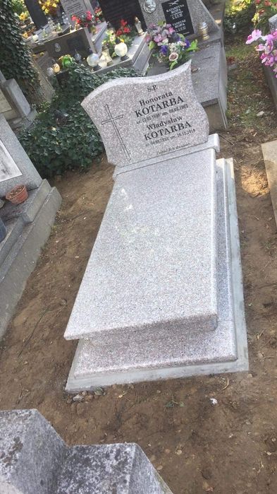 PRODUCENT 4500  nagrobki nagrobek z montazem  cały slask