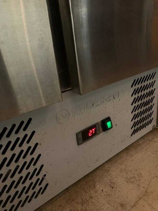Стіл холодильний Hurakan HKN-GXS2GN. 2-дверний. Нержавійка