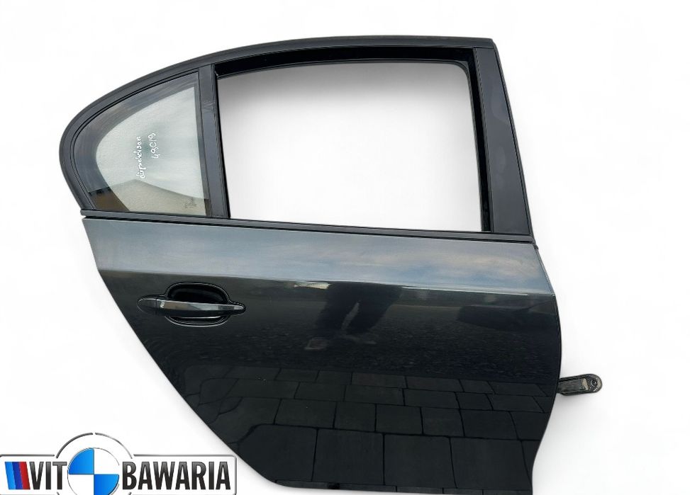 Drzwi prawy tył BMW E60 DIOPSIDSCHWARZ 490/9