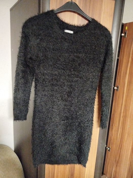 Śliczna sukienka włochata Sinsay rozmiar XS stan idealny