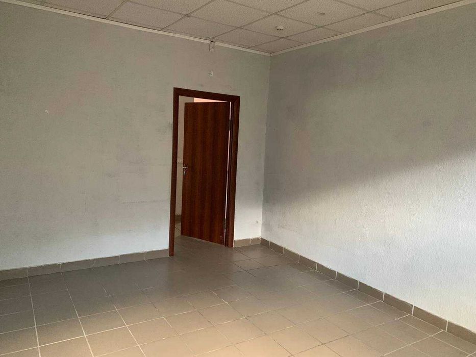 Продаж комерційного приміщення вул. Галицька
