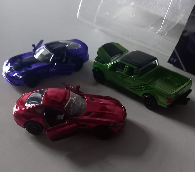 Conjunto 3 majorette Dodge, mercedes-amg e Ford