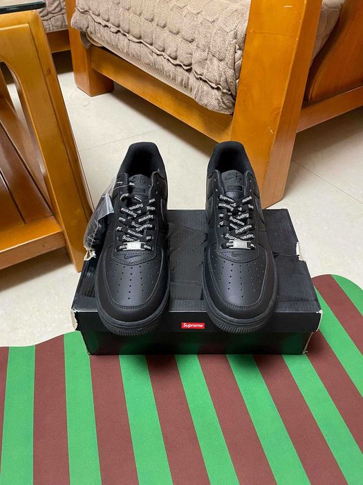 Air Force 1 Low Supreme Czarny r.40