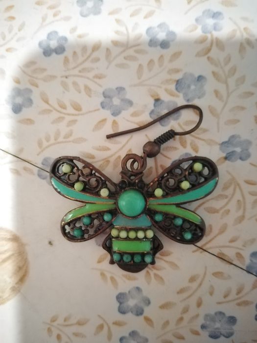 Vendo para mulher um brinco