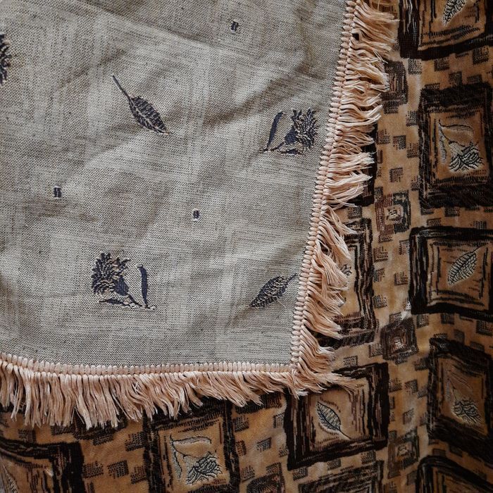 Покрывала б/у на диван и на два кресла