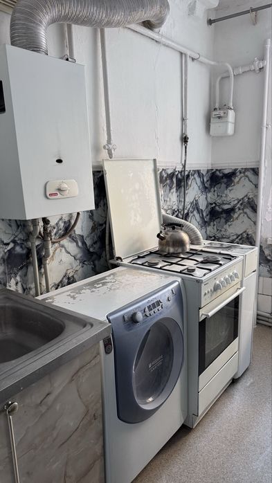 Оренда 2 кім квартира у Центрі можливо з маленькою тваринкою