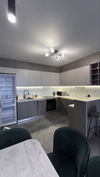 Сдам Аренда Стильная 1комнатная квартира Скай Сити Варненская Инглези