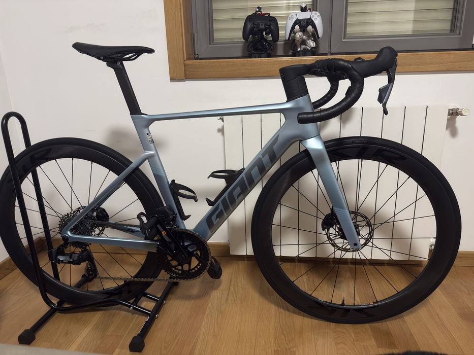 Giant Propel Advanced Pro 1 AXS 2027