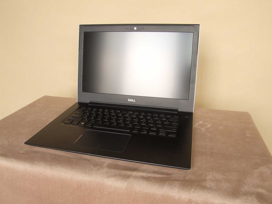 Laptop Dell VOSTRO 5471 P88G i5-8250 8GB 256GB SSD, ładny stan, w pełni sprawny, zasilacz w komplecie.