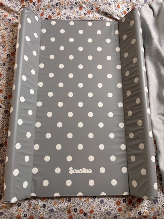 Przewijak na łóżeczko