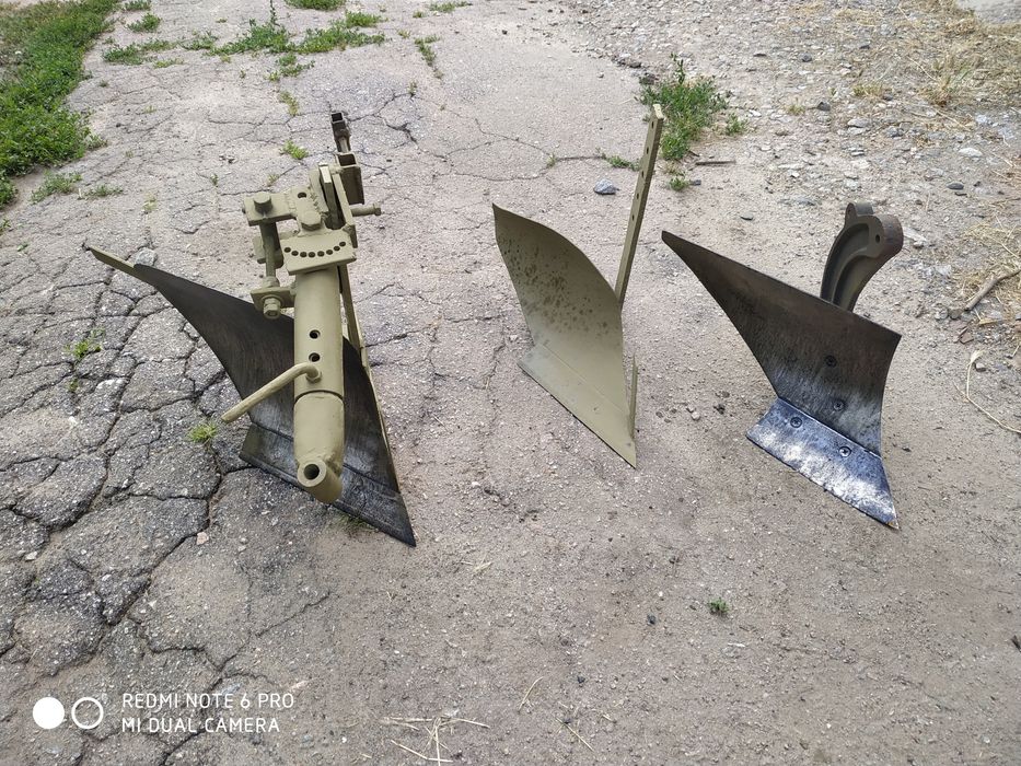 Плуг до мотоблока з вільною сцепкою