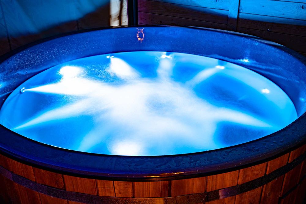 Domek z jacuzzi, domek nad jeziorem , domek na Mazurach 4-6 os., nocleg Mrągowo, sauna, jezioro 1,2km
