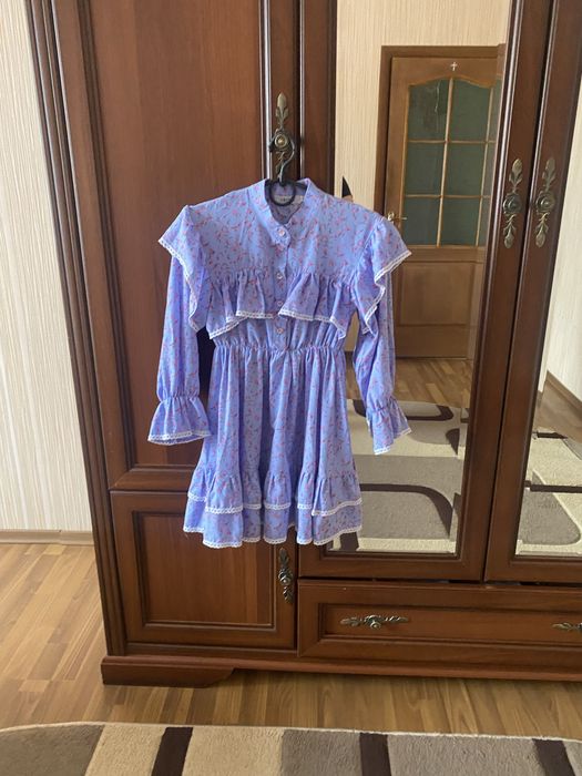 Продам сукню 140