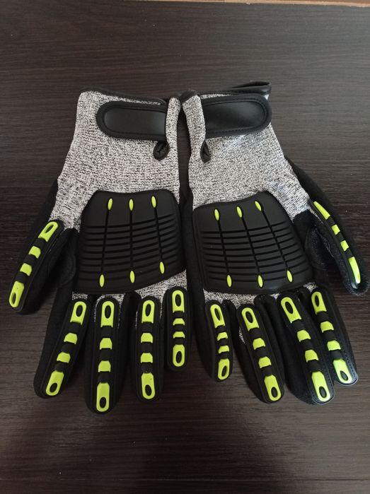 Рукавиці протиударні