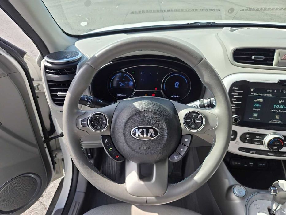 Kia Soul EV+      2015