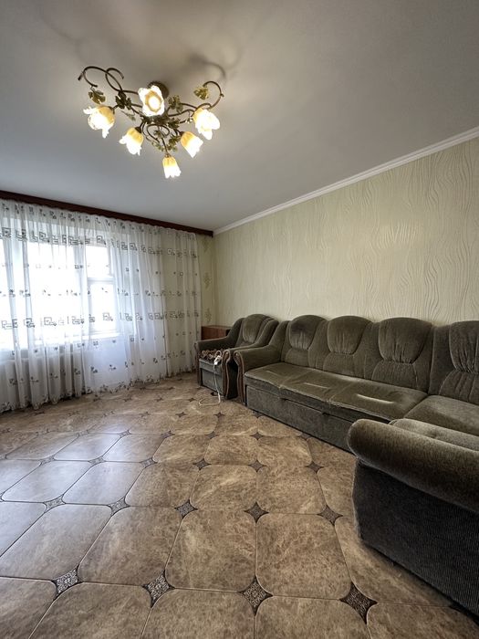 Продається 3-кімнатна квартира по вул. М. Небаби, центр міста