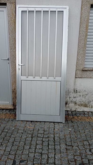 Porta de alumínio